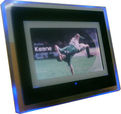 Built-in 512MB Flash, 9.2-inch Digital Photo Frame